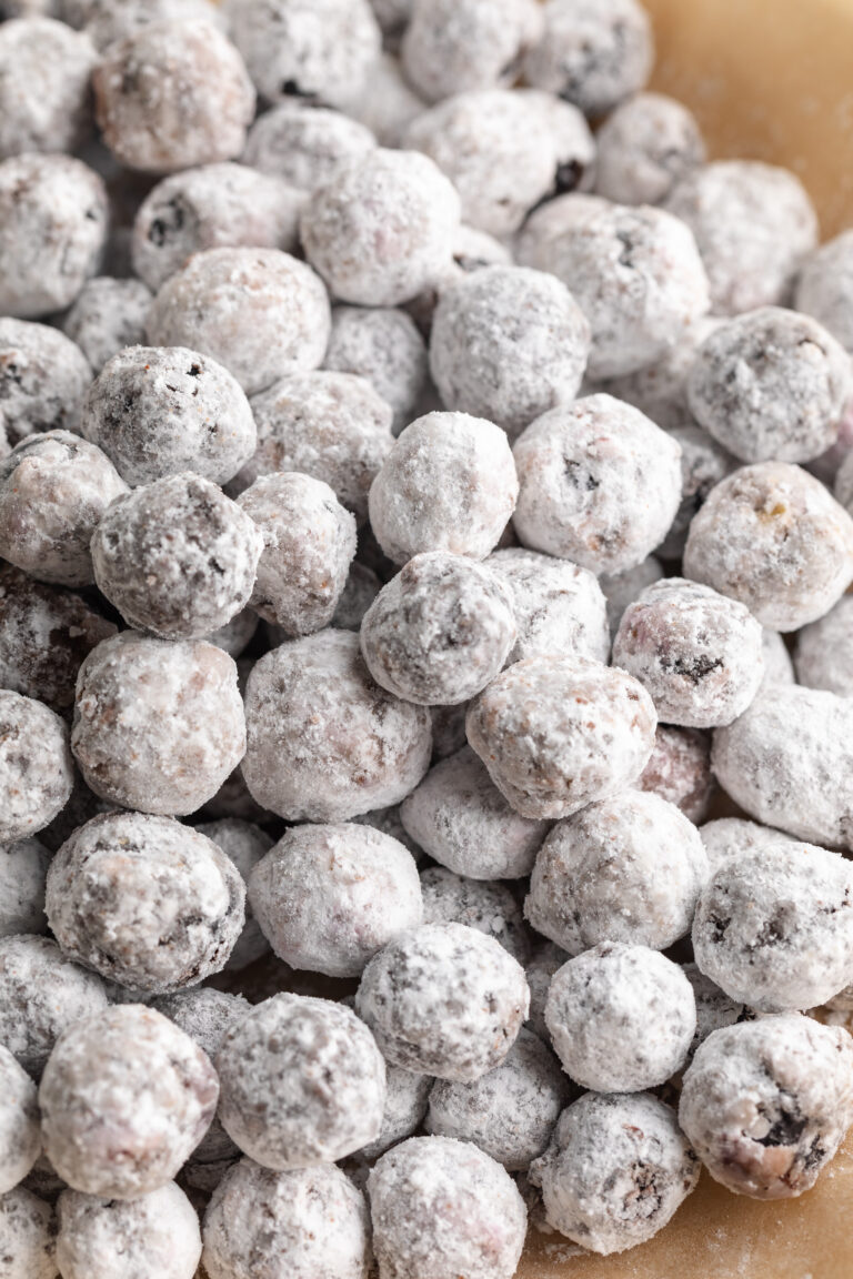 Blueberry Muddy Buddies